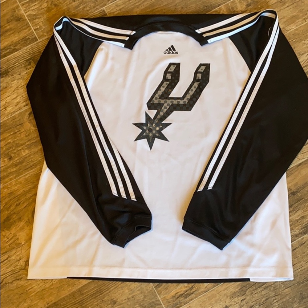 Black and white San Antonio spurs long sleeve